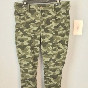 Camouflage rockstar jeans  old navy size 14 womens